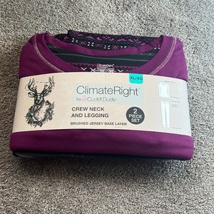 Cuddle Duds Shirt and Legging Set.